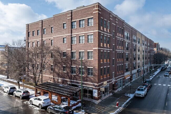 1855-1923 W Diversey Pky