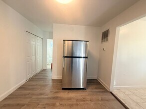 409 Montrose Ave in Laurel, MD - Building Photo - Building Photo