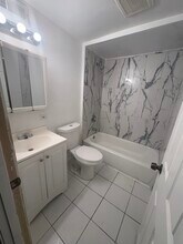 2622 W Luther St in Chicago, IL - Building Photo - Building Photo