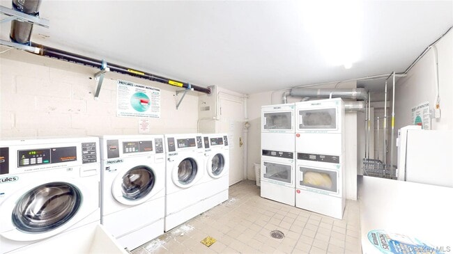 2545 Sedgwick Ave in Bronx, NY - Building Photo - Building Photo