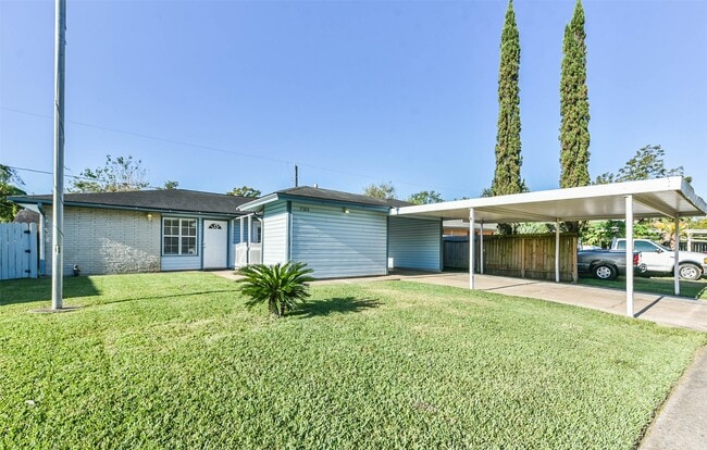 3706 Ramsey Dr in Pasadena, TX - Foto de edificio - Building Photo
