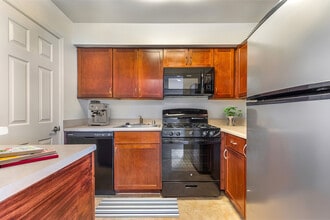 The Apartments at Saddle Brooke in Cockeysville, MD - Building Photo - Building Photo