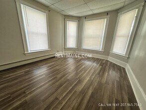 99 Sanford St in Bangor, ME - Building Photo - Building Photo