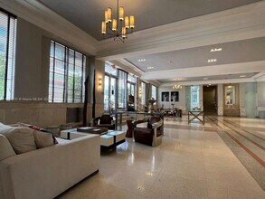 435 21st St, Unit 116 in Miami Beach, FL - Foto de edificio - Building Photo