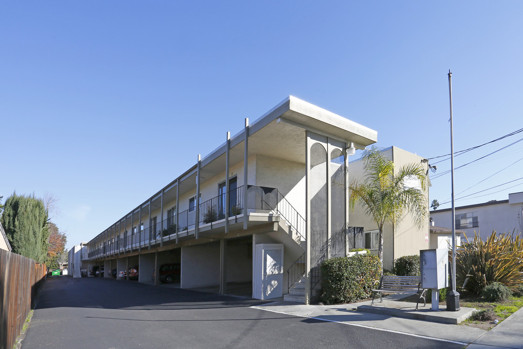 Radio Apartments in San Jose, CA - Building Photo