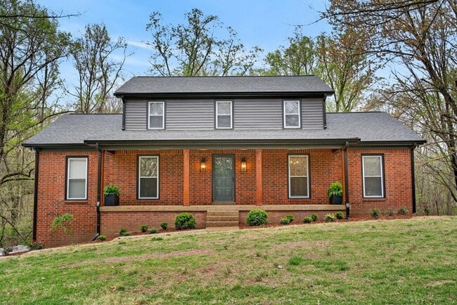 property at 144 Choctaw Dr