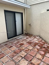 641 Executive Center Dr in West Palm Beach, FL - Building Photo - Building Photo