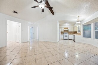 5108 Lambs Ln in Austin, TX - Building Photo - Building Photo
