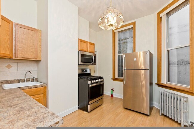 830 N State St in Chicago, IL - Building Photo - Building Photo