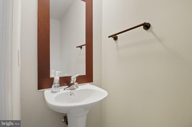 15372 Bronco Way in Woodbridge, VA - Building Photo - Building Photo