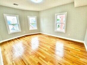 190 Hillside St, Unit 3 in Boston, MA - Building Photo - Building Photo