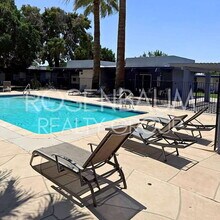 6320 N 16th St, Unit 205 in Phoenix, AZ - Foto de edificio - Building Photo