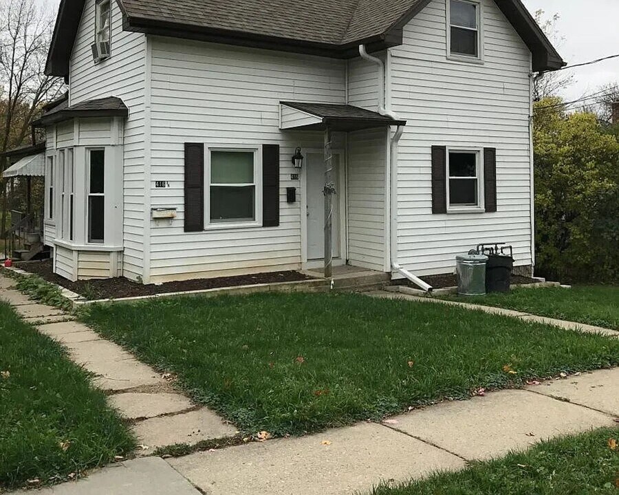416 High St in Neenah, WI - Building Photo