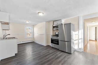 8 Main St-Unit -2 R in Pepperell, MA - Building Photo - Building Photo