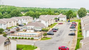 The Arbours Apartment Homes in Maumelle, AR - Building Photo