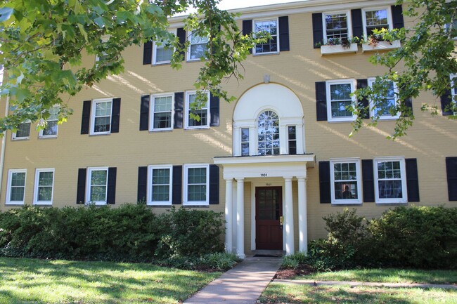 property at 1101 Belle View Blvd