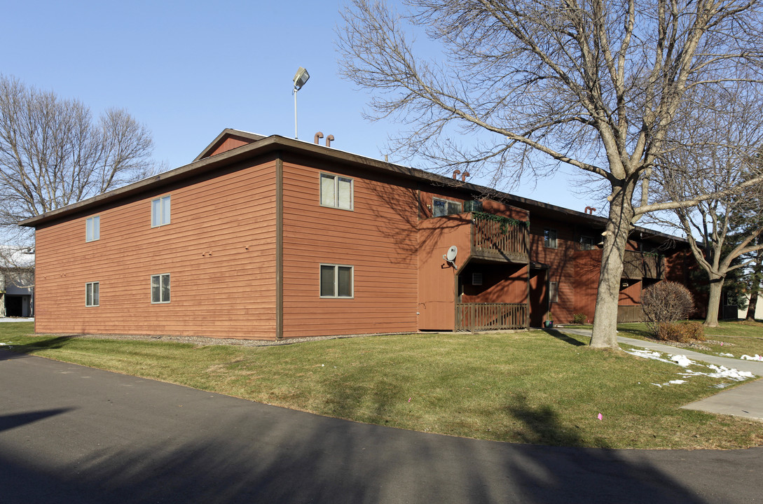 3125 Cory Ln in Hastings, MN - Foto de edificio