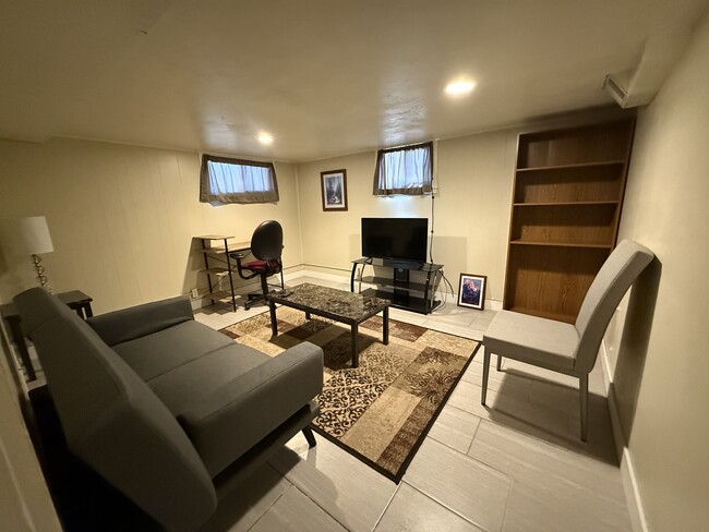 3621 Orchard Ave, Unit Downstairs
