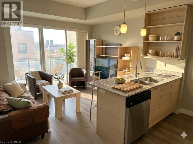 318 Spruce St in Waterloo, ON - Building Photo - Building Photo