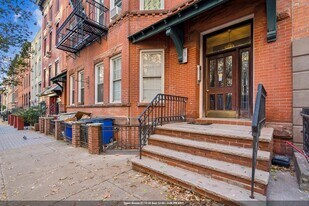 318 Hudson St in Hoboken, NJ - Building Photo