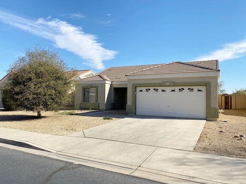 13383 N Primrose St in El Mirage, AZ - Building Photo