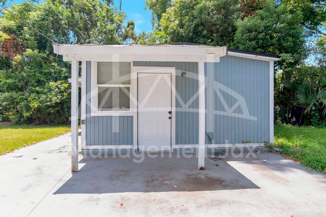 1044 W 28th St in Jacksonville, FL - Building Photo