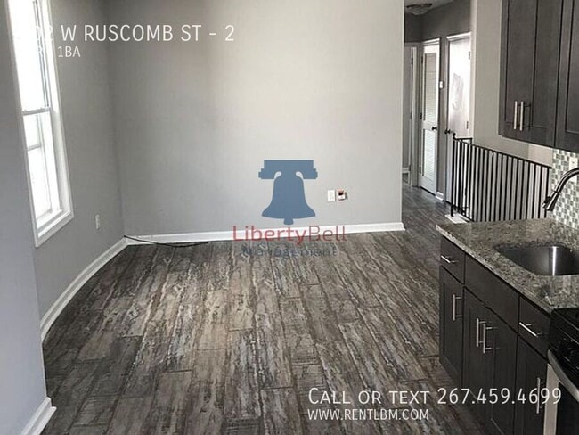 302 W Ruscomb St in Philadelphia, PA - Building Photo - Building Photo