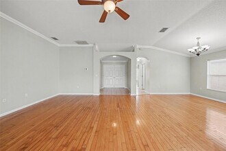 10225 Old Tampa Bay Dr in San Antonio, FL - Foto de edificio - Building Photo