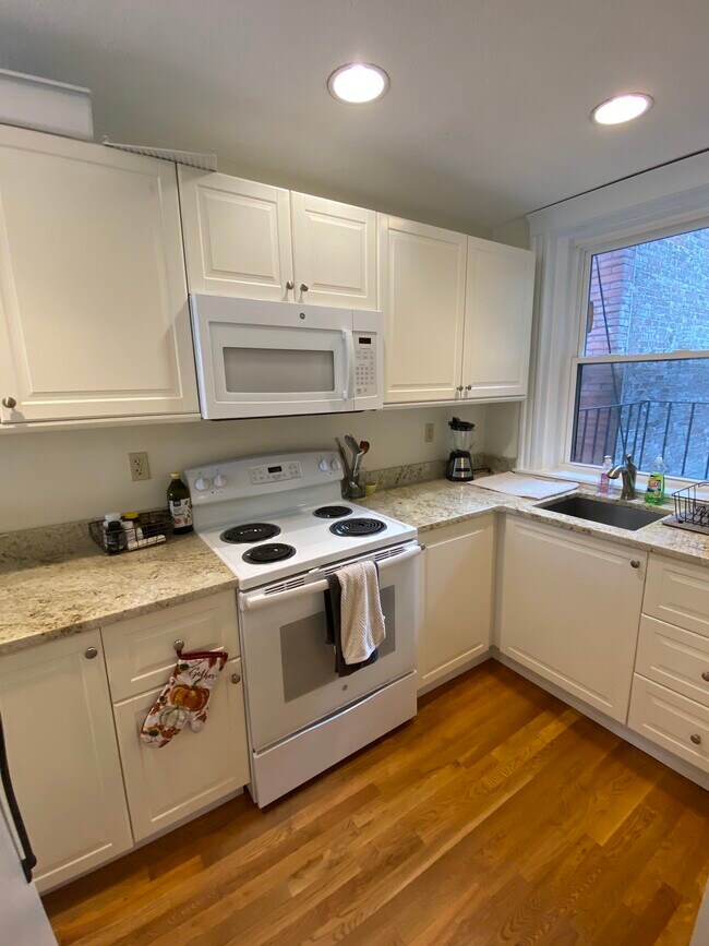 451 Park Dr, Unit 3b in Boston, MA - Building Photo - Building Photo
