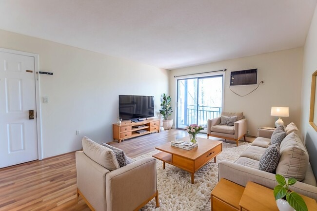 property at 23 Country Club Dr