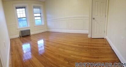 724 Washington St in Brookline, MA - Building Photo - Building Photo