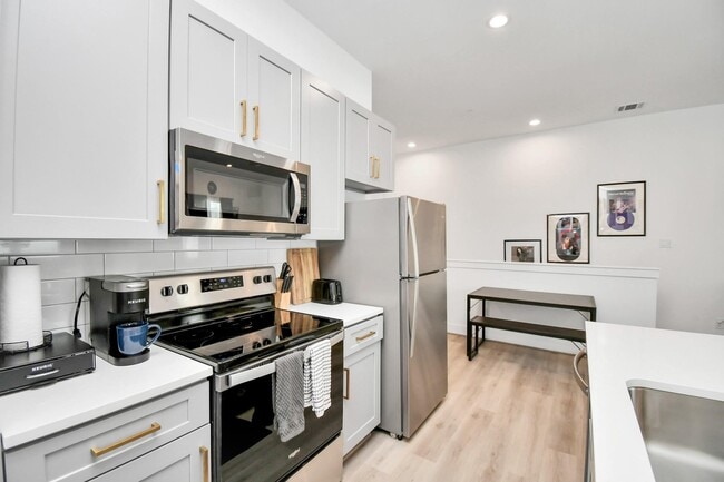 property at 4610 Indie Hts Ln