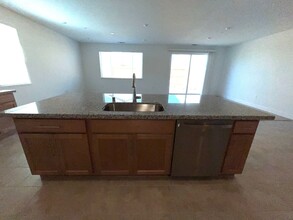 9831 Jeff Handy Dr in Sacramento, CA - Building Photo - Building Photo