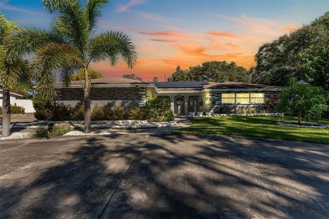 property at 2401 26th Ave S