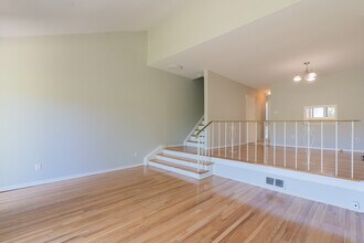 4355 Jane St in Toronto, ON - Building Photo - Building Photo