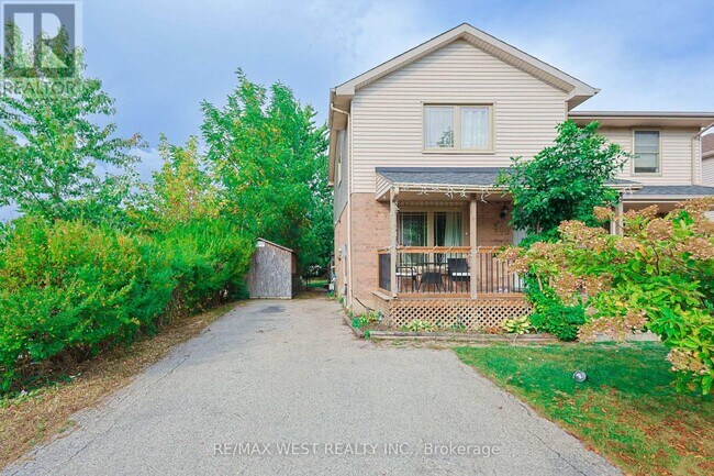 300 Crawford St in London, ON - Building Photo - Building Photo