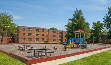 Hampshire Village in Langley Park, MD - Building Photo - Building Photo