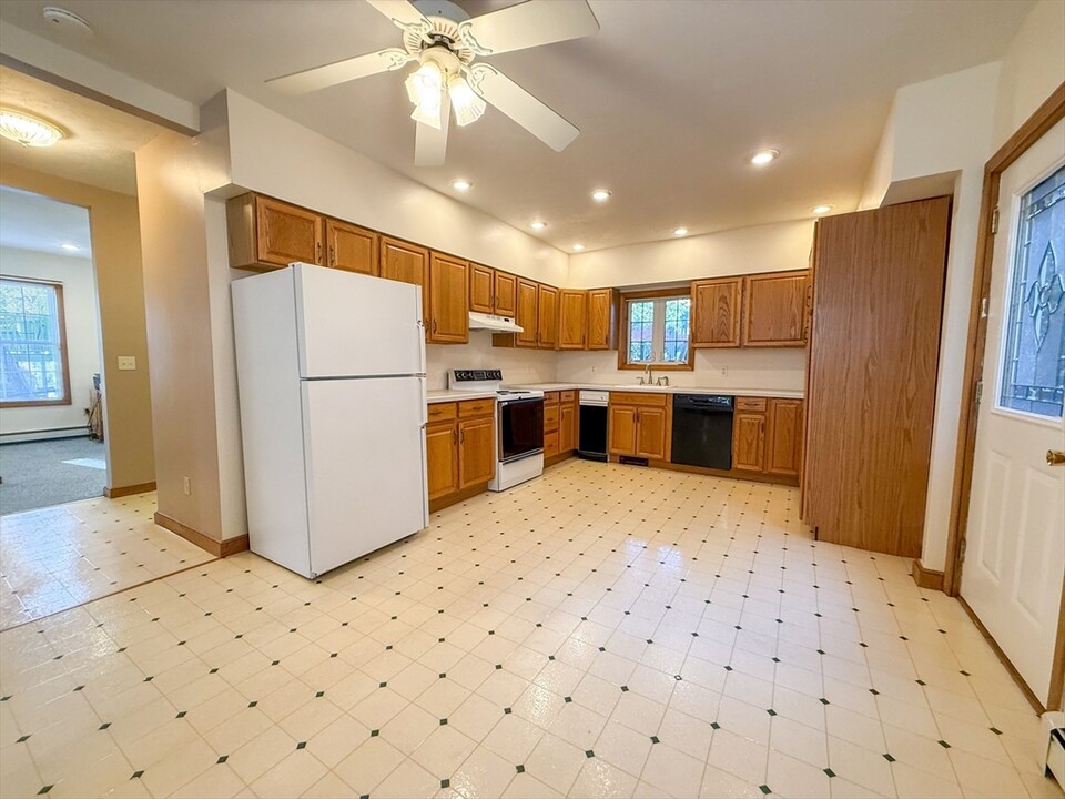 71 Granville Ave in Malden, MA - Building Photo