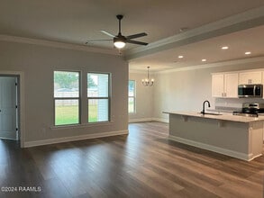 104 Nandina Dr in Scott, LA - Building Photo - Building Photo