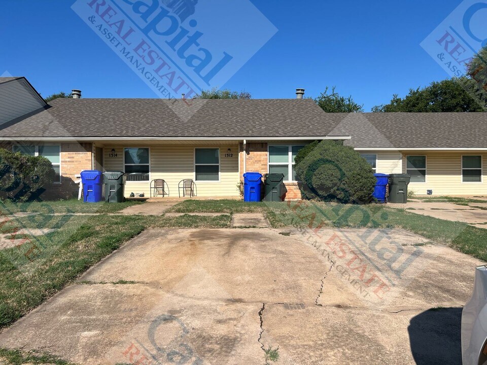 1312 Glen Oaks Ct in Norman, OK - Building Photo