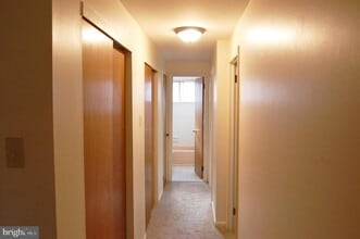 979 Glasgow St in Stowe, PA - Building Photo - Building Photo