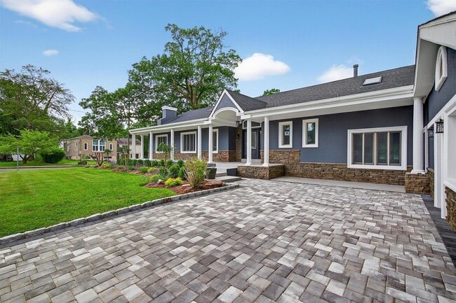 property at 13 Ellsworth Dr
