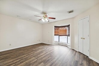 2211 Place Rebecca Ln in Houston, TX - Building Photo - Building Photo