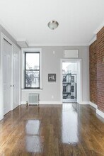 MOTT ST., Unit 5R in New York, NY - Building Photo - Building Photo
