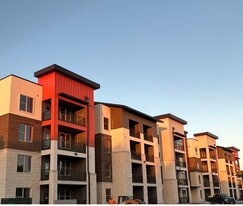 Urban Village at Rosehill Garland Apartments in Garland, TX - Building Photo