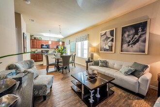 Lost Lake Resort Apartments in Jacksonville, FL - Building Photo - Building Photo