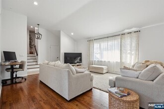 29 Herold Dr in Glen Rock, NJ - Building Photo - Building Photo