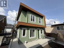 10XX E 62nd Ave in Vancouver, BC - Building Photo