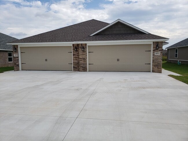 property at 2107b Ingalls Ln