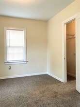 319 W 25th Ave in Hutchinson, KS - Building Photo - Building Photo